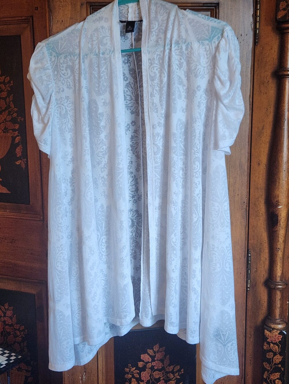H&M White Paisley Open-Front Flowy Coverup